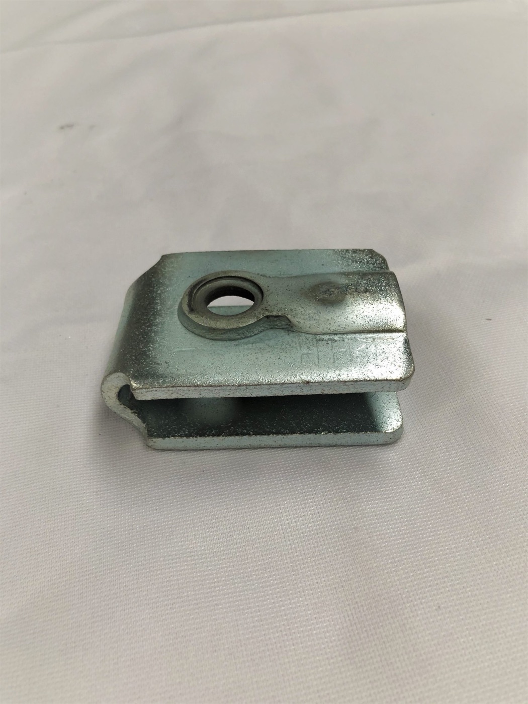 Kapı Kolu Bağlama Parçası MCN D23-11